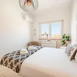 Guestready - A Charming Near Alvalade * Лиссабон