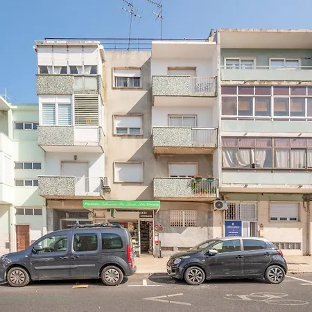 Guestready - A Charming Near Alvalade * Lisboa