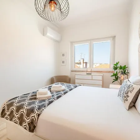 Guestready - A Charming Near Alvalade * Lisbona