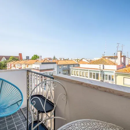 Appartamento Guestready - A Charming Near Alvalade Lisbona